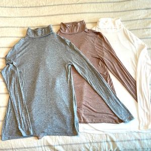 Set of 3 White House Black Market Turtleneck t-Shirts